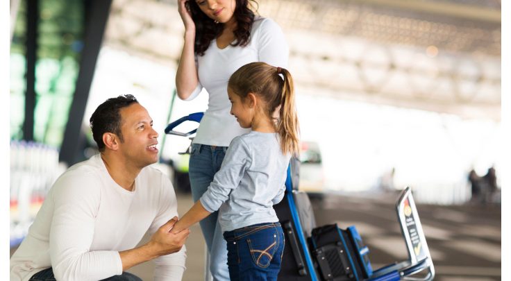 نصائح رومانسيه لاستقبال الزوج بعد عودته من السفر
