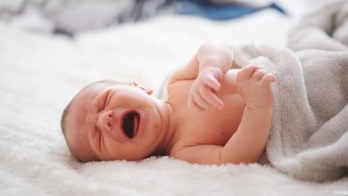 التخلص من مغص حديثي الولادة بافضل الادوية والطرق المنزلية