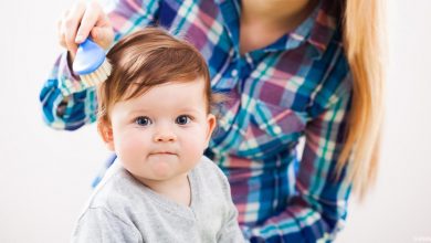 ترطيب شعر الاطفال الرضع بافضل الوصفات الطبيعية والزيوت الطبيعية المفيدة لهم