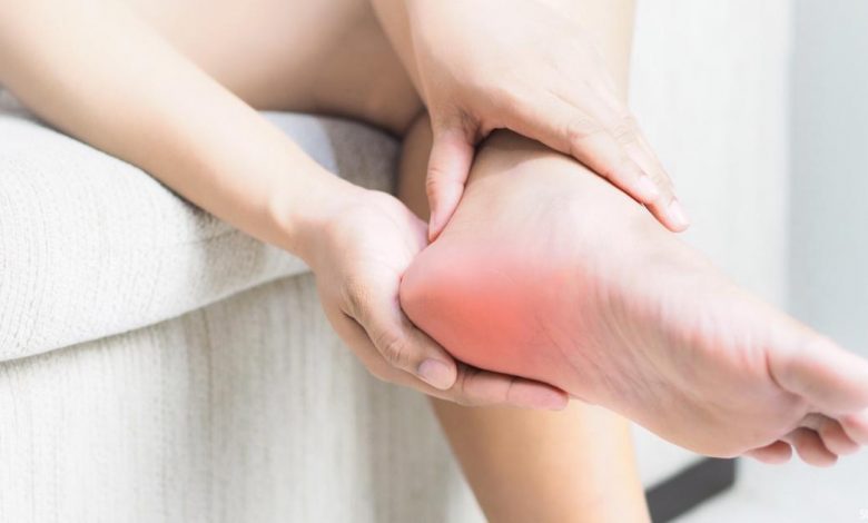 علاج مسمار القدم ( الكالو ) وافضل الطرق الطبيه للتخلص منه