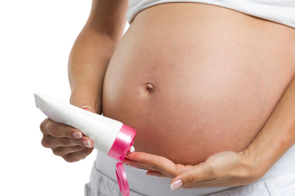 اشهر الحلول للتخلص من علامات تمدد الجلد خلال فترة الحمل وما هي افضل انواع الكريمات