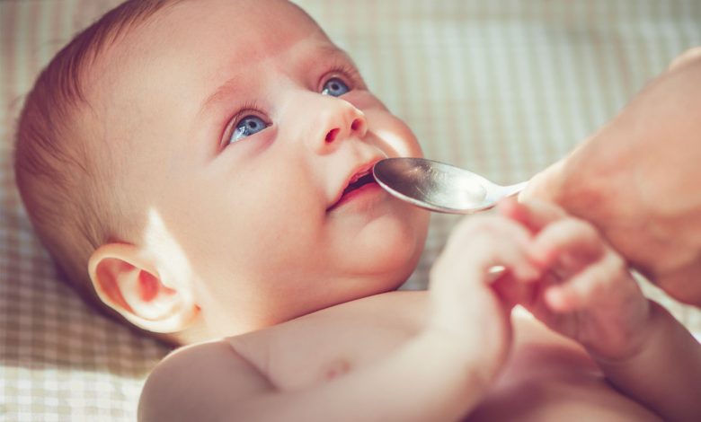 فوائد ماء غريب للاطفال حديثي الولادة ومتي يعطي الرضع ماء غريب؟